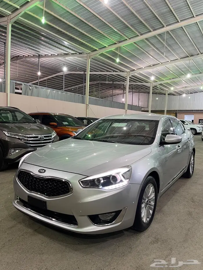 للبيع كيا كادينزا موديل 2015 11