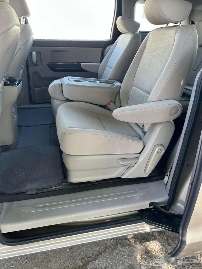 كيا كرنفال 2016 10