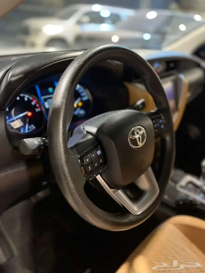 تويوتا فورتشنر موديل 2024 دبل 4 سلندر عداد 30 الف فقط 5