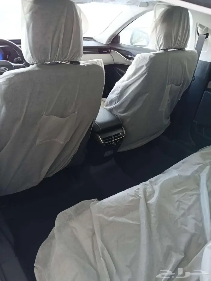 فورد تورس امبيانتي م 2026 - اسود 15