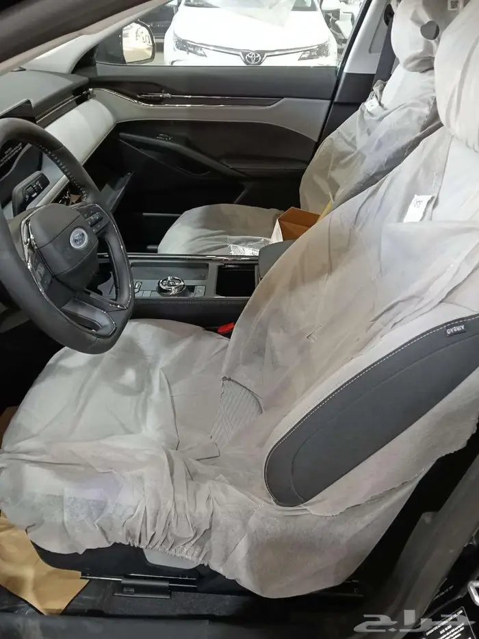 فورد تورس امبيانتي م 2026 - اسود 14