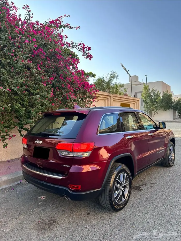 جيب جراند شيروكي 2017 لمتد وكاله 5