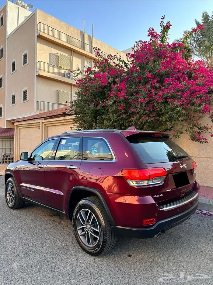 جيب جراند شيروكي 2017 لمتد وكاله 10