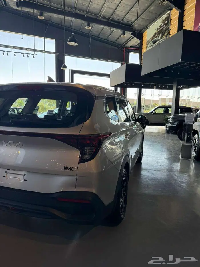 كيا كارينز 2025 فئة الستاندر عررض نهاية العام 9