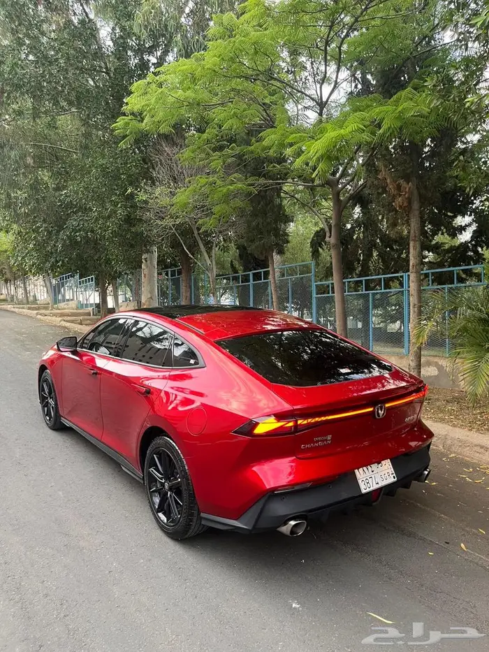 شانجان UNI-V 2024 8