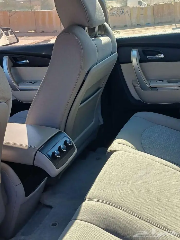 جي إم سي اكاديا 2010 13