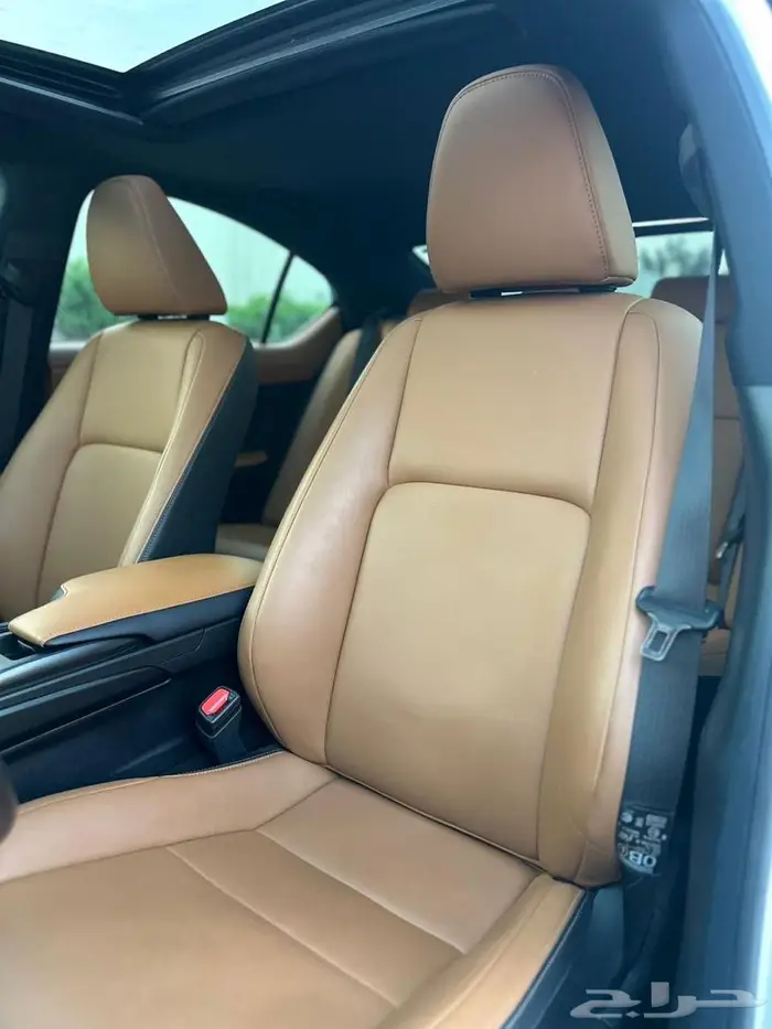 لكزس IS300 2024 شبه جديدة 15