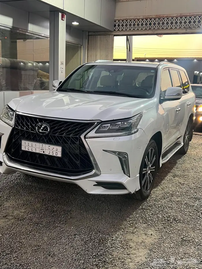 لكزس 2018 بدي مكينه قير بلد بريمي فل كامل 2