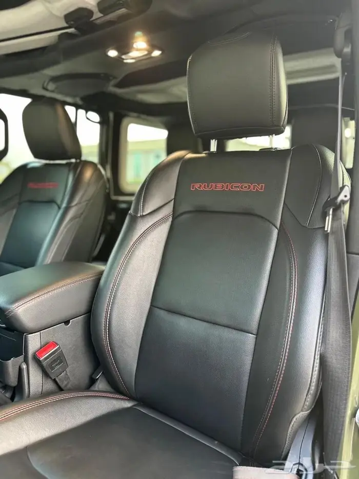 جيب رانجلر روبيكون 2023 على الضمان والصيانة المجانية 15