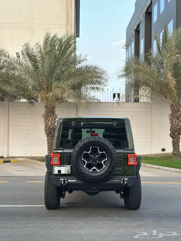 جيب رانجلر روبيكون 2023 على الضمان والصيانة المجانية 10