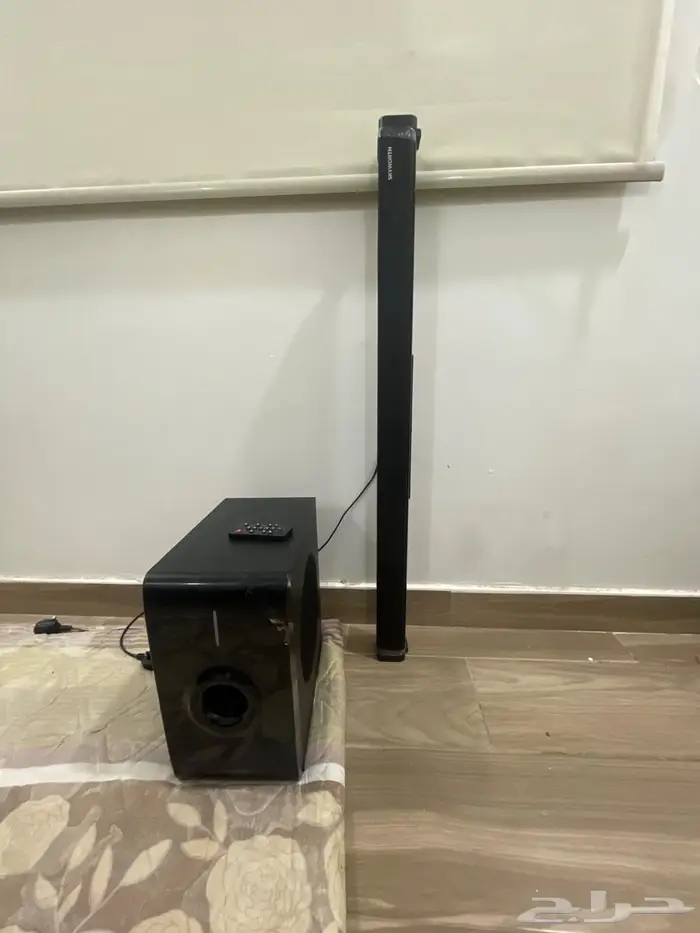 سماعات مع مضخم صوت شبه الجديد 0