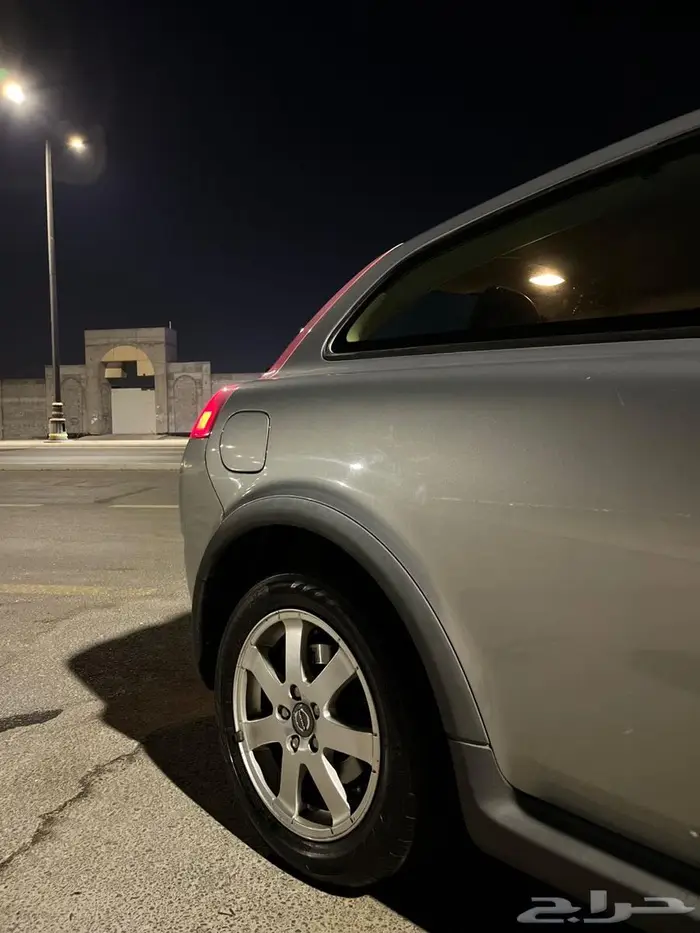 فولفو C30 قمة النظافة ممشى قليل جدا 3