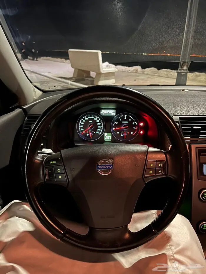 فولفو C30 قمة النظافة ممشى قليل جدا 7