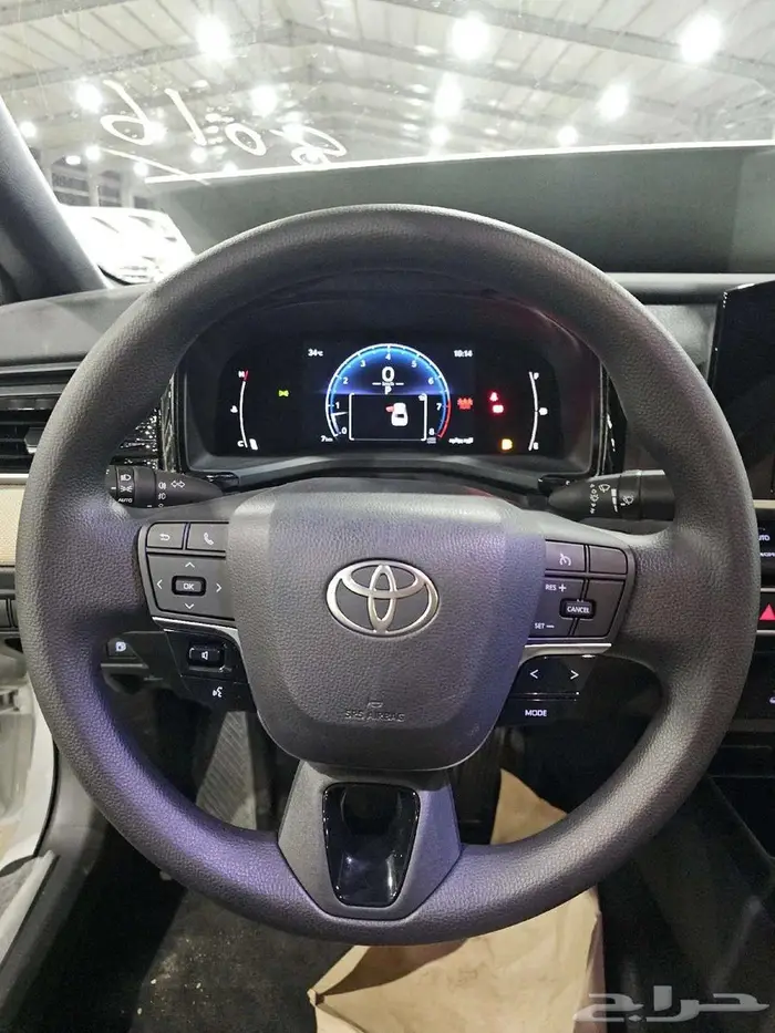 تويوتا كامري E بنزين موديل 2025 2