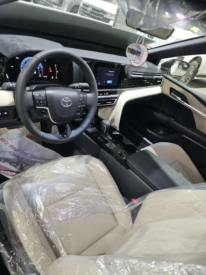 تويوتا كامري LE موديل 2025 3