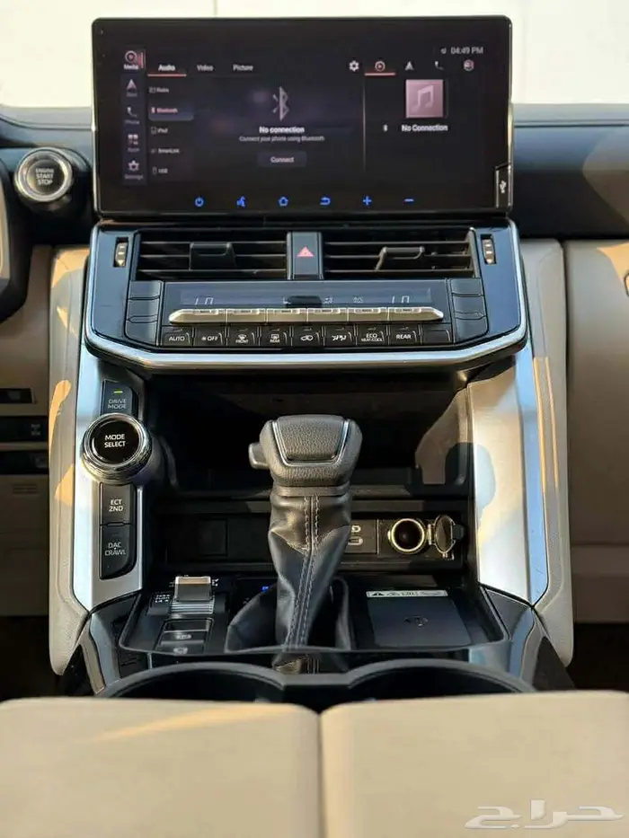 تويوتا لاند كروزر GRX3 2023 23