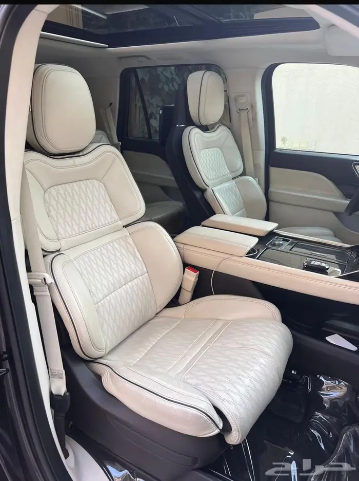 لينكون اعلى فئة من نوعها بريزيدنشال بايلوت 7