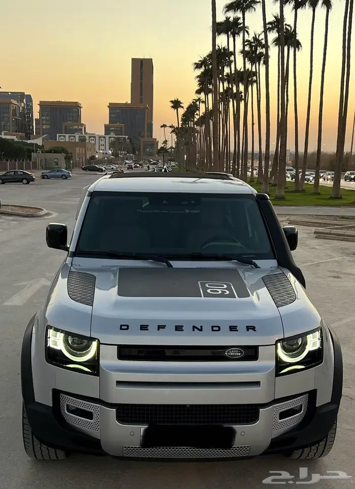 ديفندر 2021 مخزن بحالة الوكالة 90 18