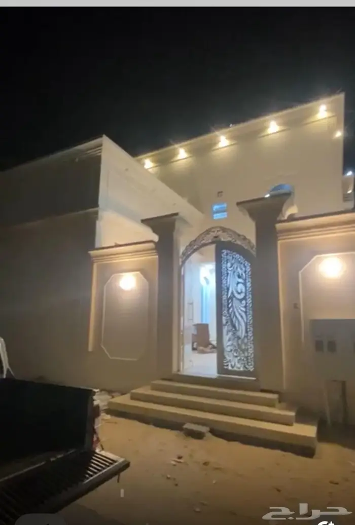 دور وشقتين علي شارعين موقع ممتاز محافظة بقيق 1