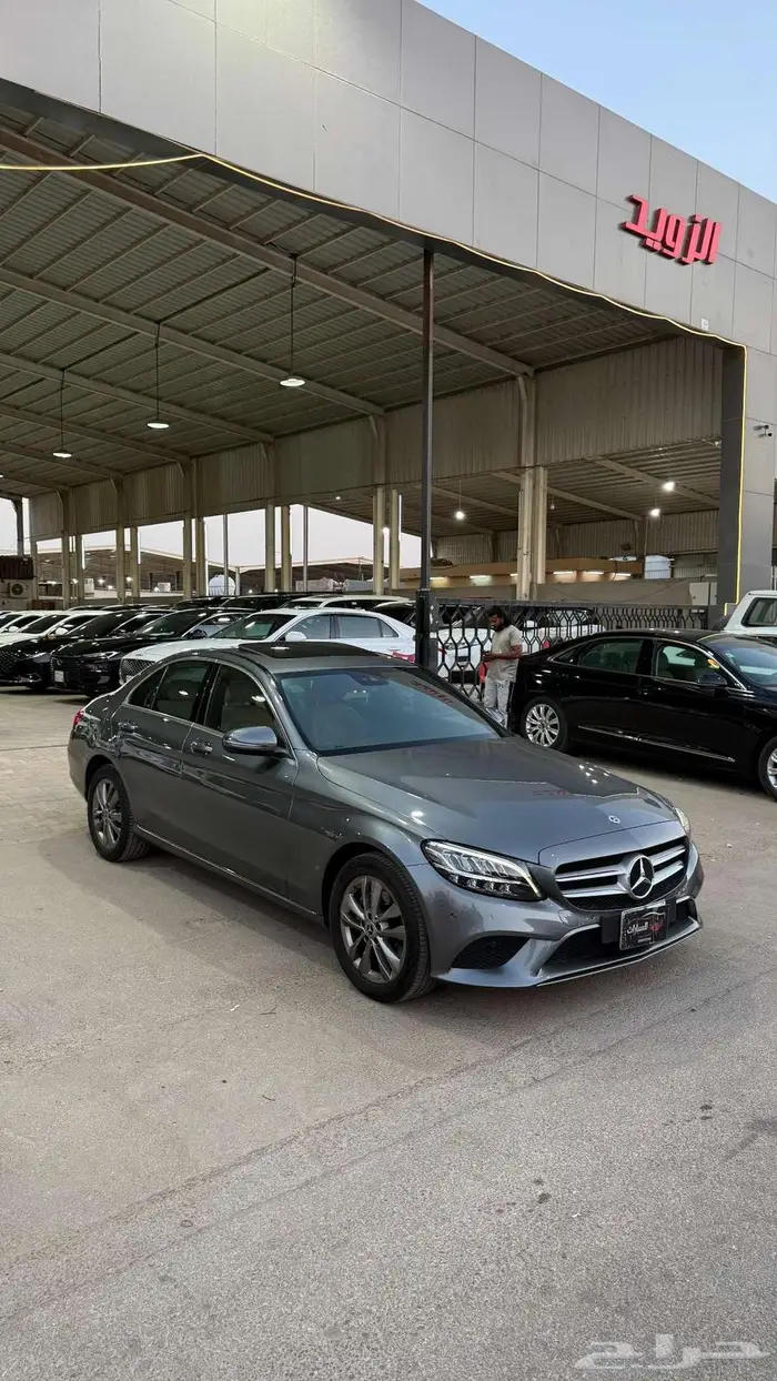مرسيدس 2020 c 200 عداد 56000 0