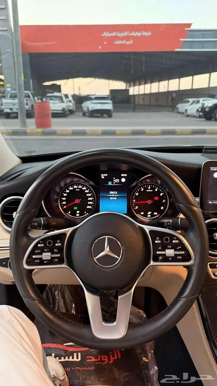 مرسيدس 2020 c 200 عداد 56000 4