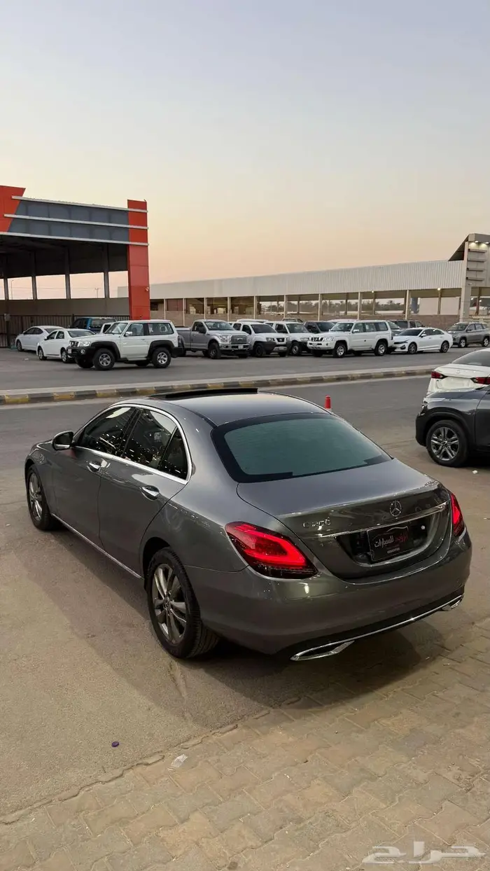 مرسيدس 2020 c 200 عداد 56000 5
