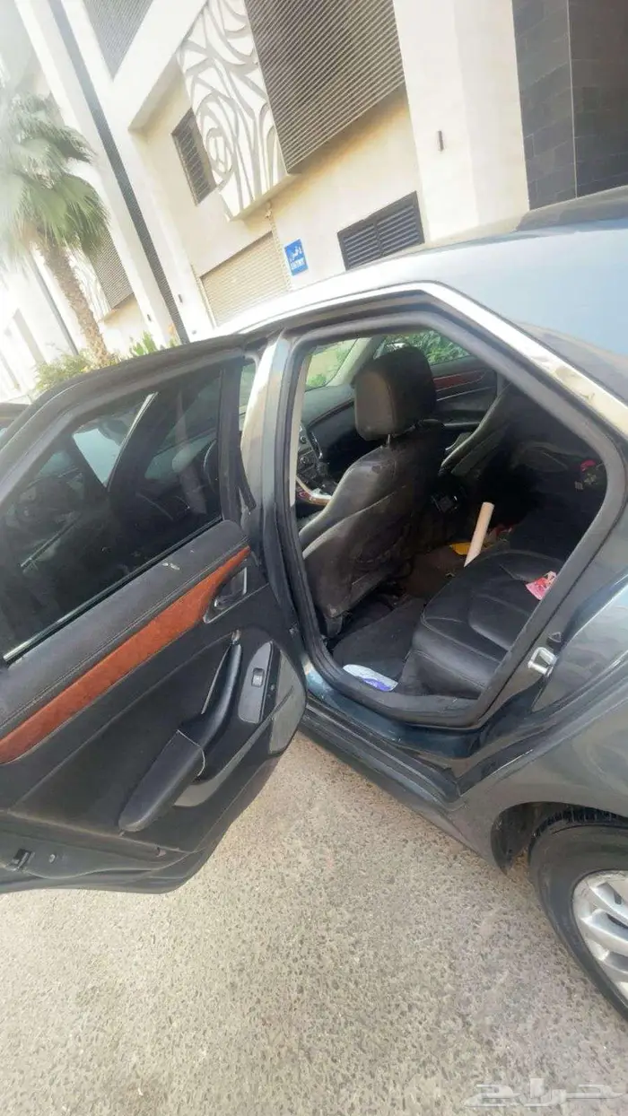 للبيع كاديلاك cts 2011 مصدوم 9