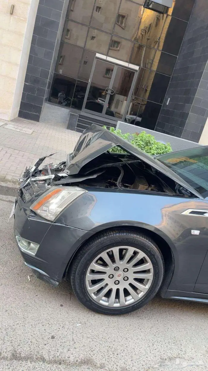 للبيع كاديلاك cts 2011 مصدوم 5