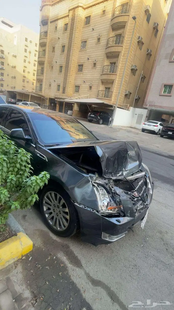 للبيع كاديلاك cts 2011 مصدوم 3