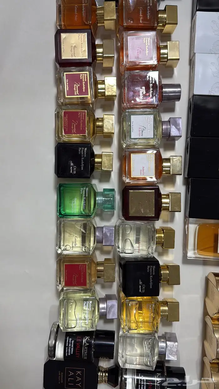 عطور اصليه بدون كراتين بربع القيمه 27