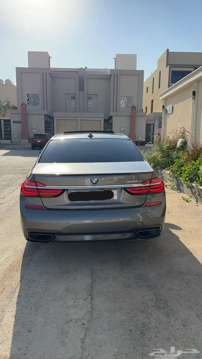 بي ام الفئة السابعة 740 ام كت بلاك ايدشن 2