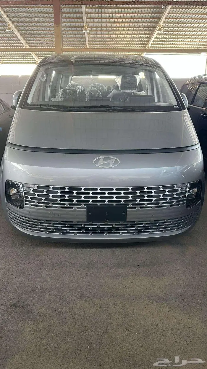 هيونداي _ ستاريا _(( 9 ركاب _ 11 راكب _ ديزل _ بنزين )_ 2026 3