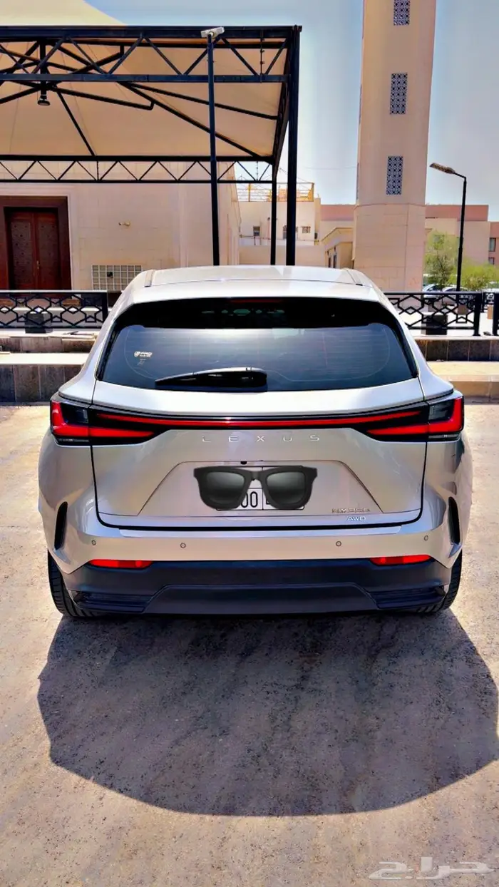 لكزس NX350 موديل 2024 3