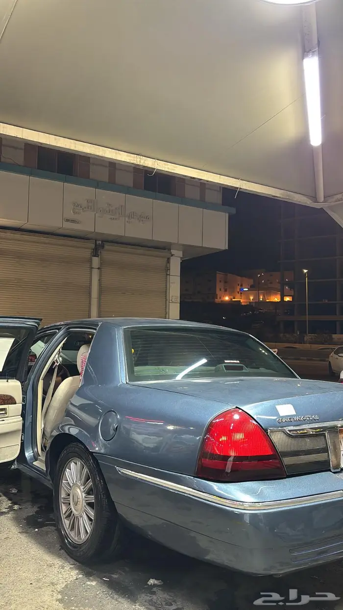 للبيع جراند ماركيز 2008 14