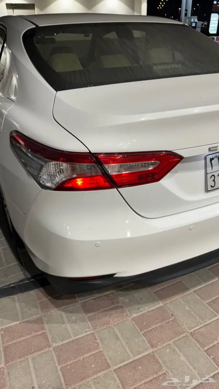 كامري 2020 LE خليجي ابيض وارد عمان 2