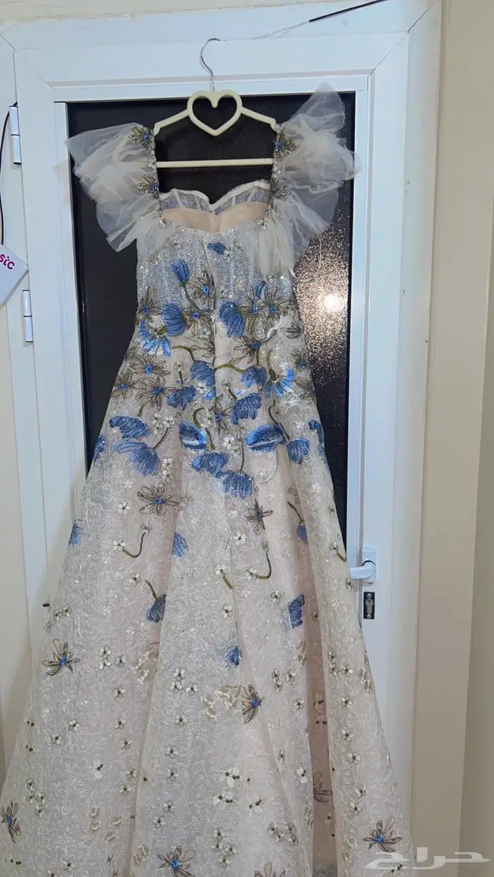 فساتين للبيع 1