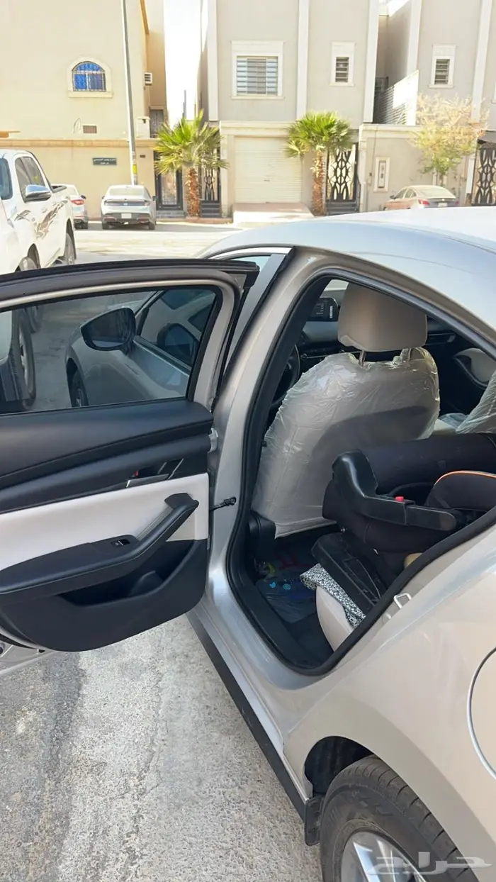 مازدا 3 موديل 2025 ماشي 5 الاف فقط 8