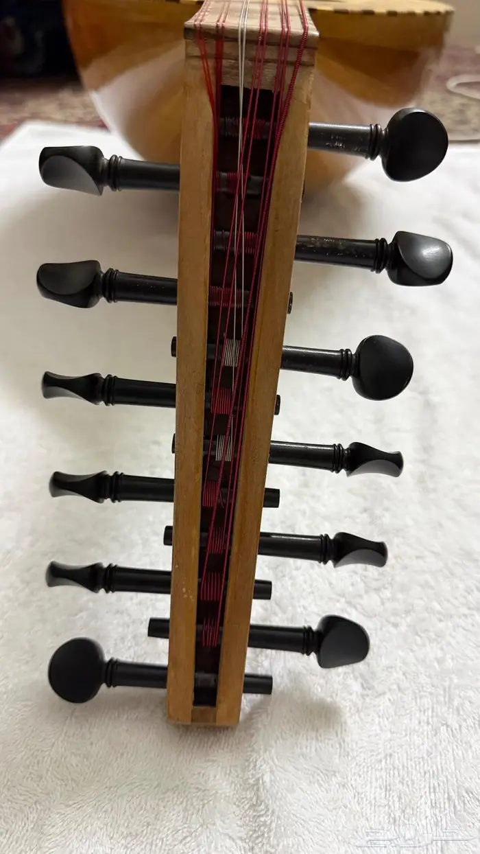 عود احترافي صناعه ابراهيم السكر 9