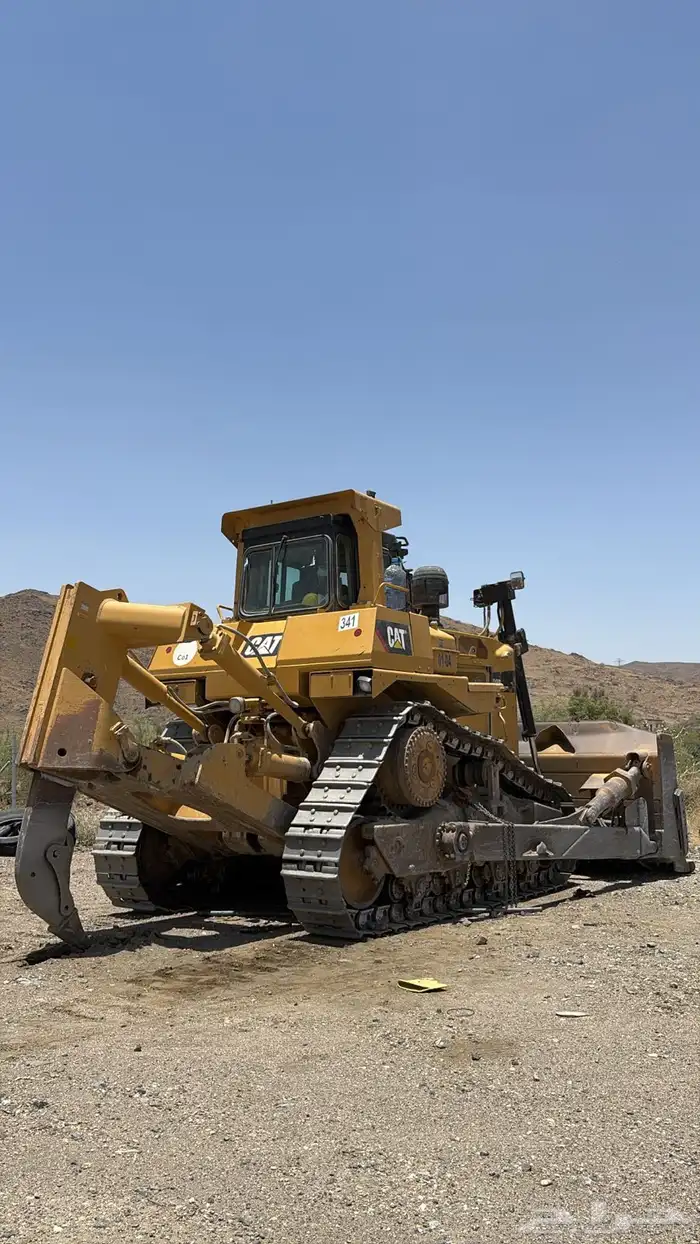 يوجد لدينا بلدوزرات دي ناين ايجار شهري وسنوي 0