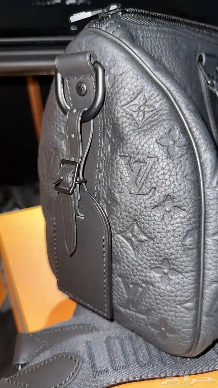 شنطة keepall bandouli re كيبال ماندوليا 16000 0