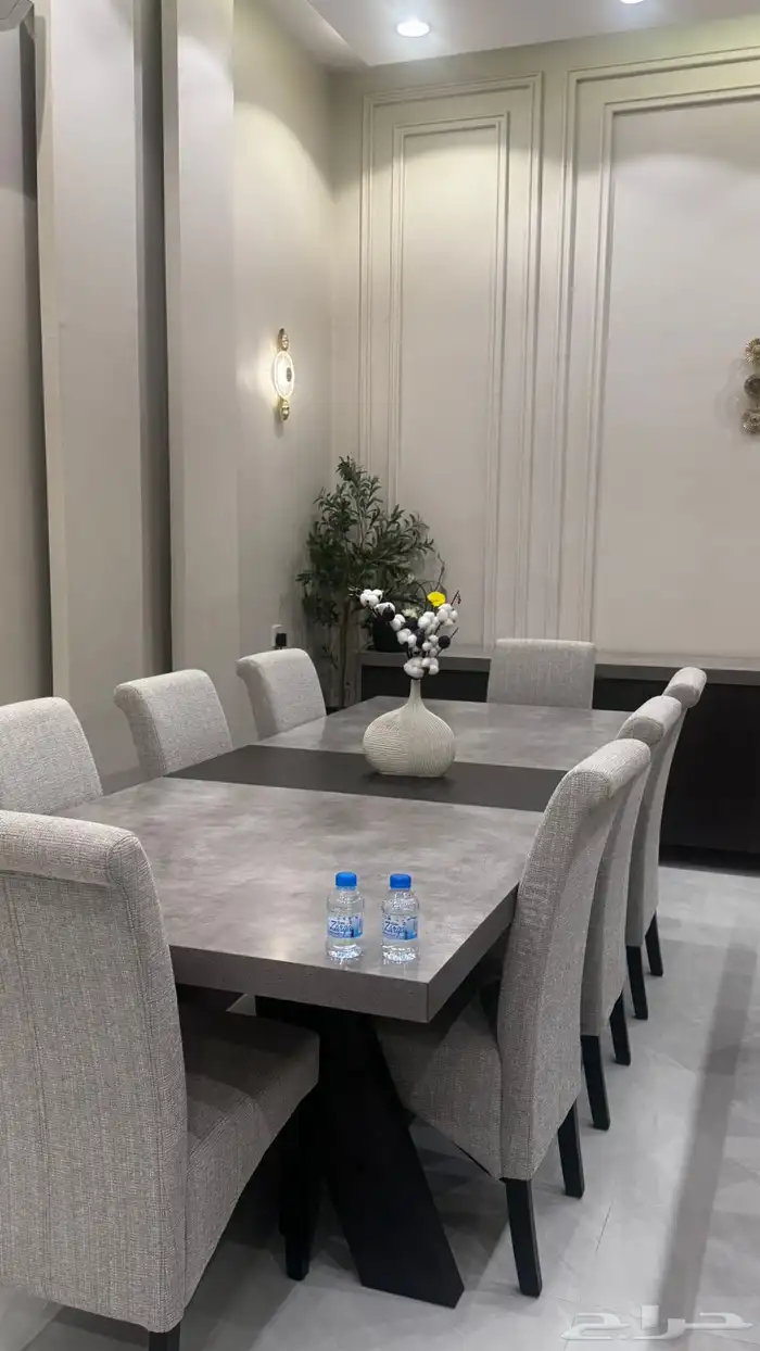 طاولة طعام 2