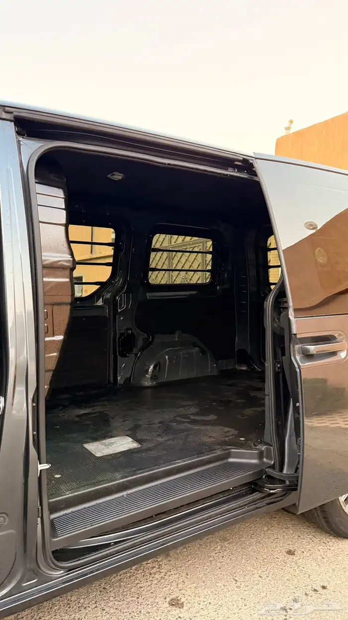 هيونداي ستاريا 2022 ( ديزل ) فإن بضاعة 13