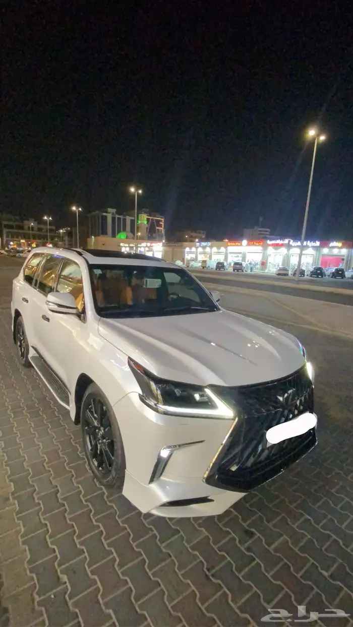 جيب لكزس بلاك ادشن 2019 15