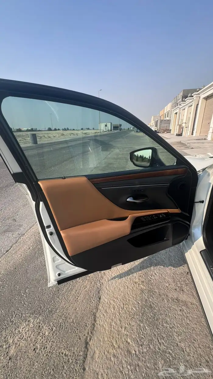 لكزس 2023 es350 16