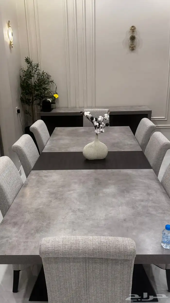 طاولة طعام 1