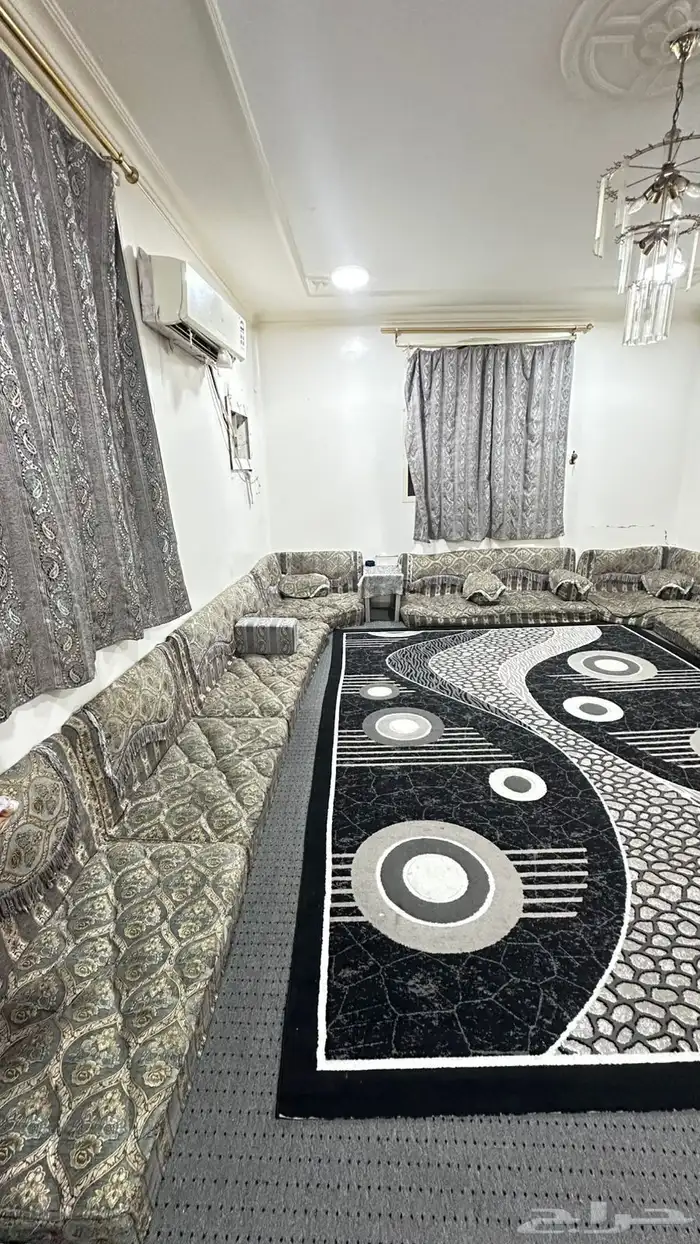 مجلس 5في4 و 8 مداكي فقد من دون المفرشه 2