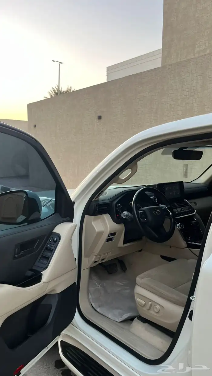 جيب لاند كروز رقم 2 GX.R 16