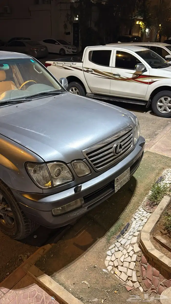للبيع جيب لكزس 2004 4