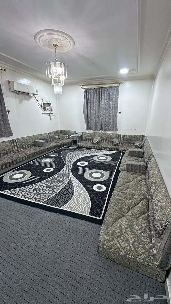 مجلس 5في4 و 8 مداكي فقد من دون المفرشه 3