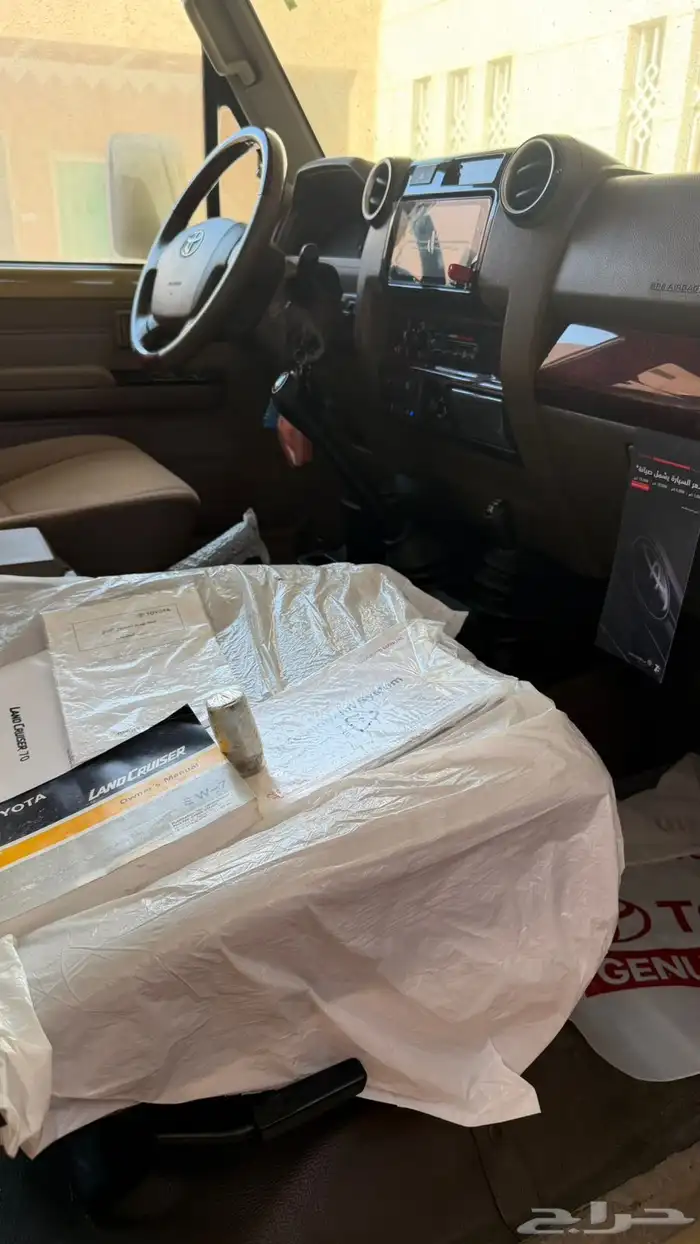 ربع 22 سعودي فل كامل الصقر مخزن (النادر) 9